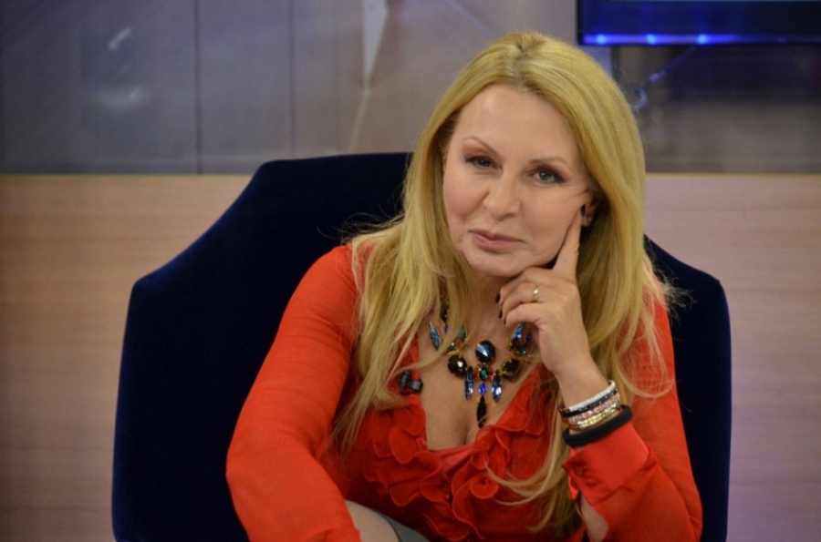 Журналистката Илиана Беновска: Получих смъртни заплахи в ефир. Страх ме е да изляза от вкъщи