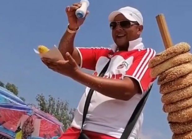 Продавач на царевица на плажа взриви мрежата, хората разделени /ВИДЕО/