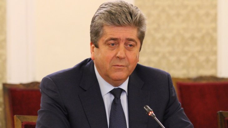 Георги Първанов попиля служебния кабинет на Радев