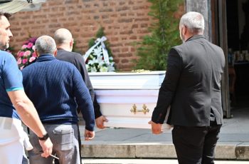 Небесният композитор: Стотици хора изпратиха Кирил Икономов в последния му земен път